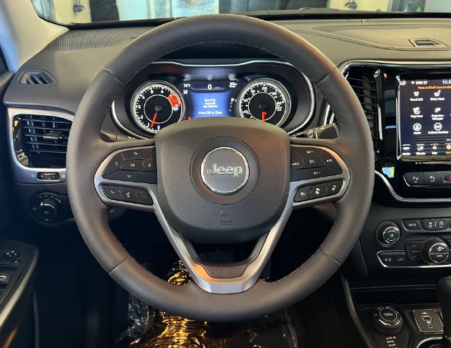 Used 2021 Jeep Cherokee Limited w/ Elite Package AWD/4WD image 34