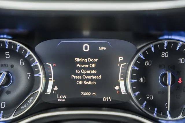 Certified 2019 Chrysler Pacifica Limited FWD image 40