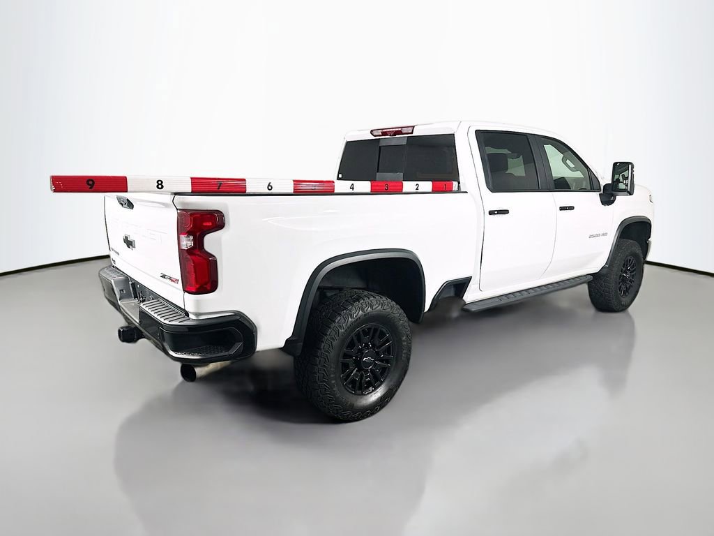 Used 2024 Chevrolet Silverado 2500 ZR2 w/ Technology Package image 7