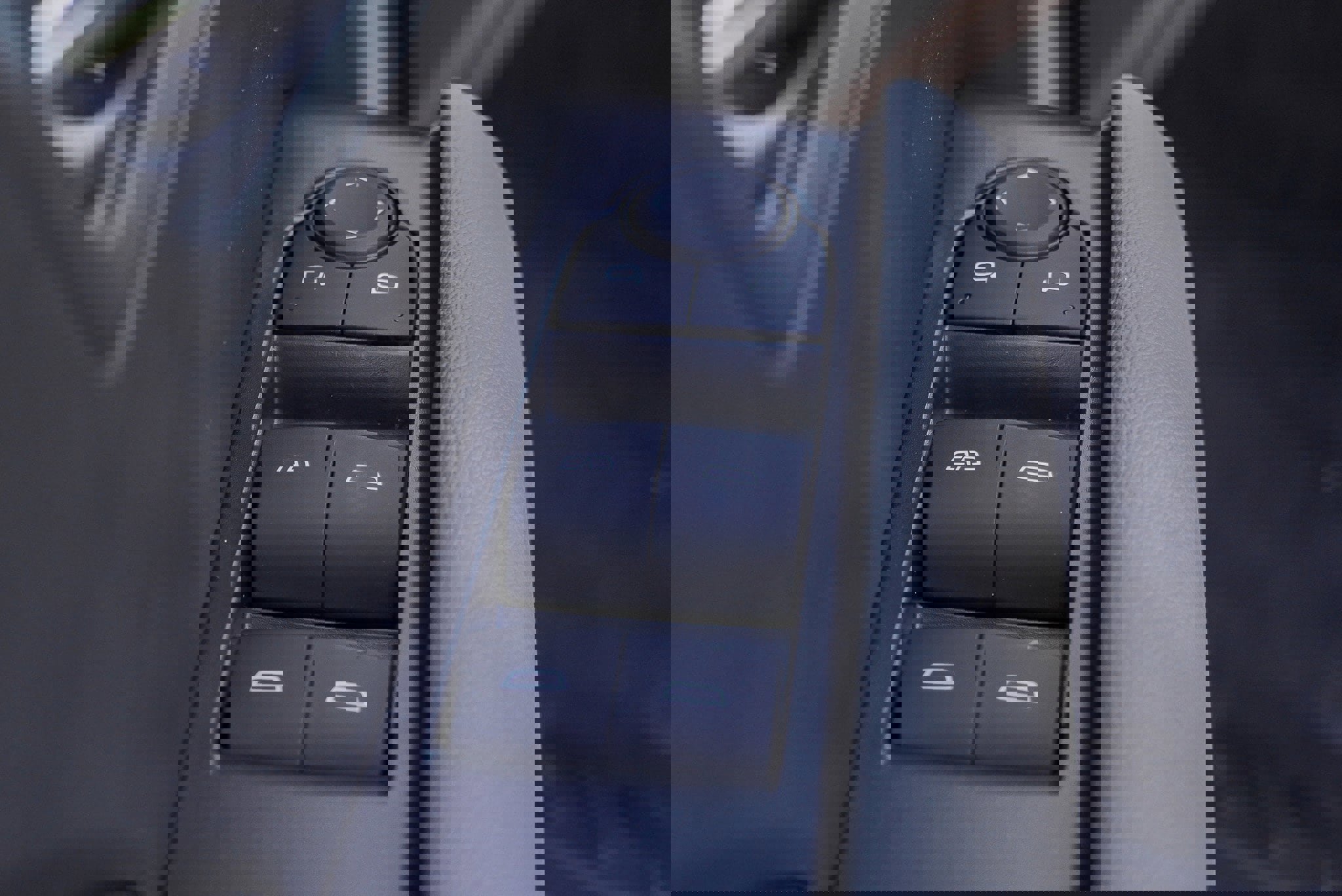 Used 2025 Chevrolet Colorado ZR2 w/ Technology Package image 20