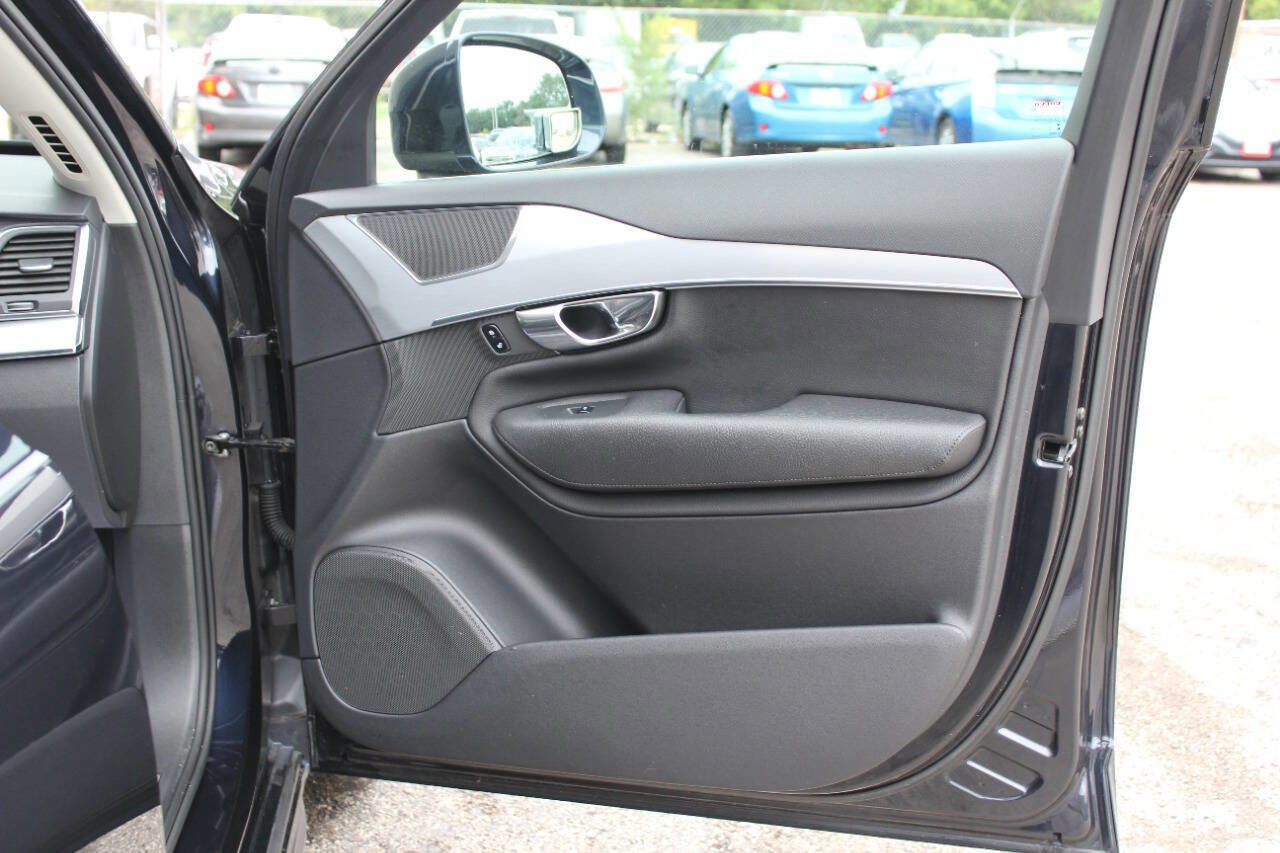 Used 2016 Volvo XC90 T6 Momentum image 16