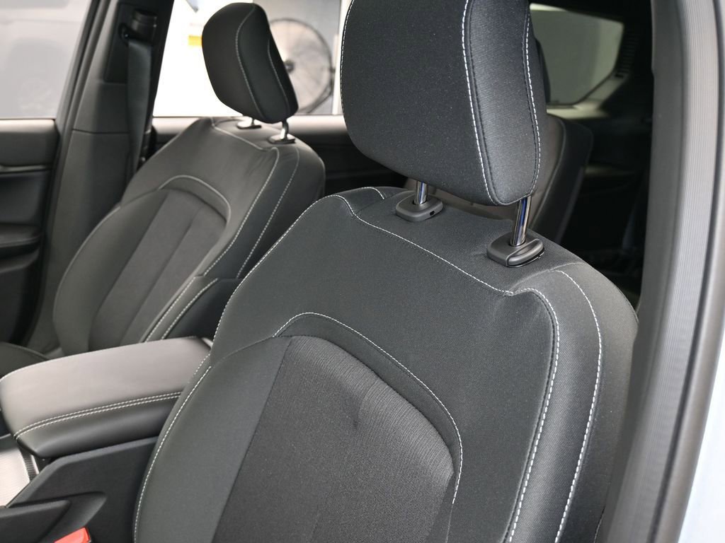 Used 2024 Jeep Grand Cherokee L Laredo image 15