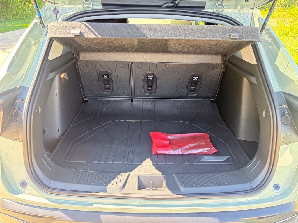 New 2026 Chevrolet Trax ACTIV w/ Sunroof Package FWD image 45