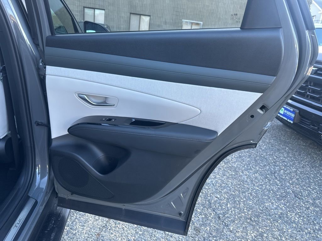 Used 2025 Hyundai Tucson Limited image 21