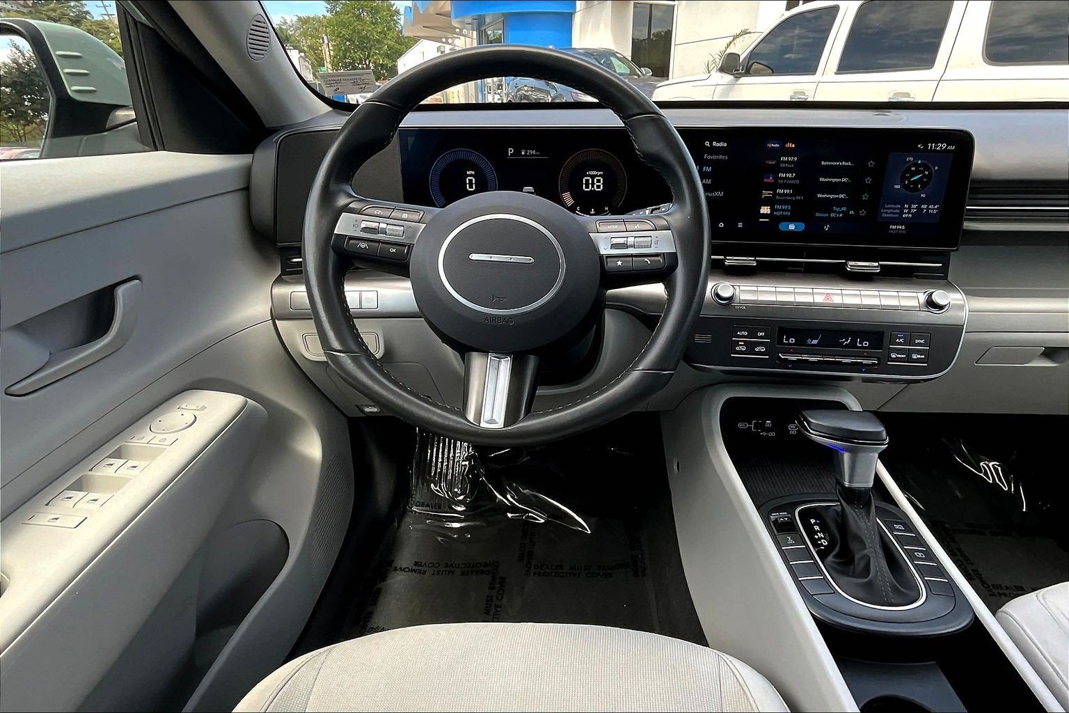 Used 2025 Hyundai Kona SEL AWD/4WD image 5