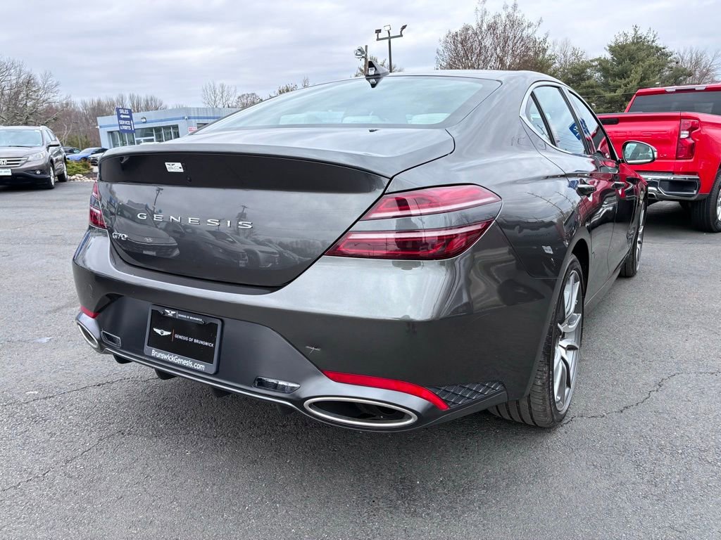 Used 2025 Genesis G70 2.5T image 7