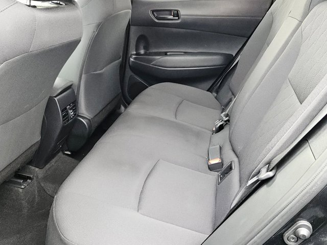 Used 2025 Toyota Corolla Cross LE image 21