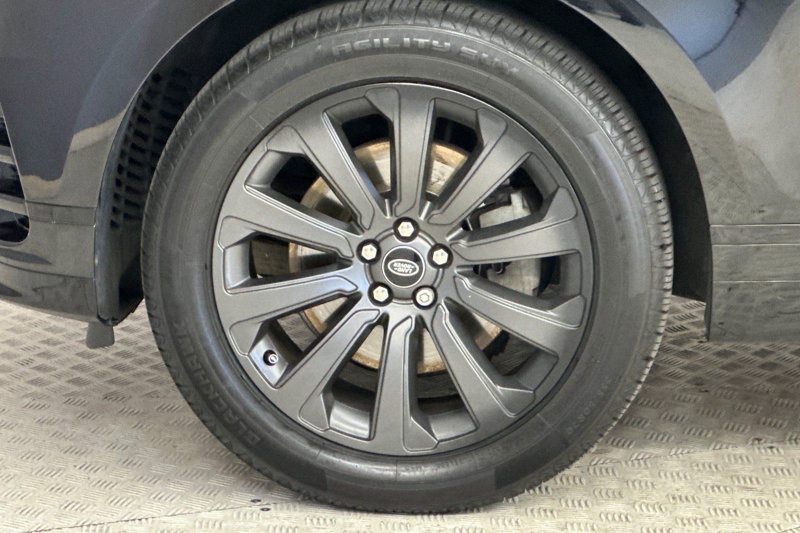 Used 2023 Land Rover Range Rover Velar R-Dynamic S image 12