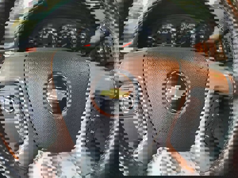 Used 2012 Chevrolet Suburban LTZ image 32