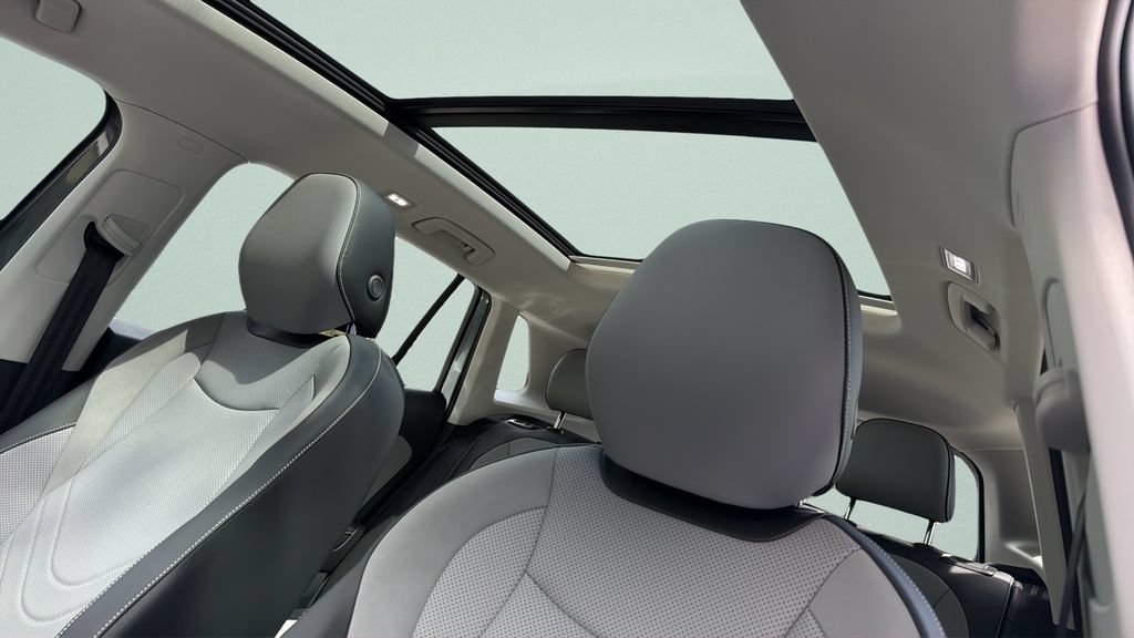New 2026 Volkswagen Tiguan SE FWD image 18