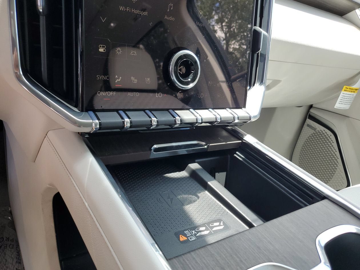 New 2026 GMC Acadia Denali w/ Super Cruise Package FWD image 23