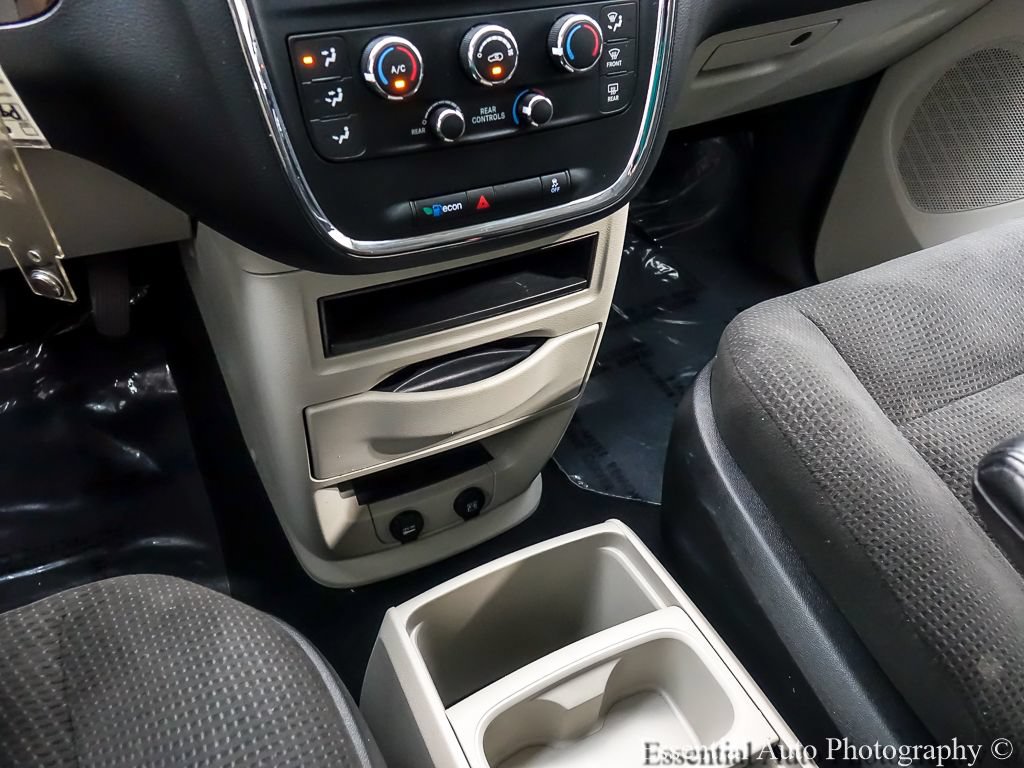 Used 2017 Dodge Grand Caravan SE FWD image 17