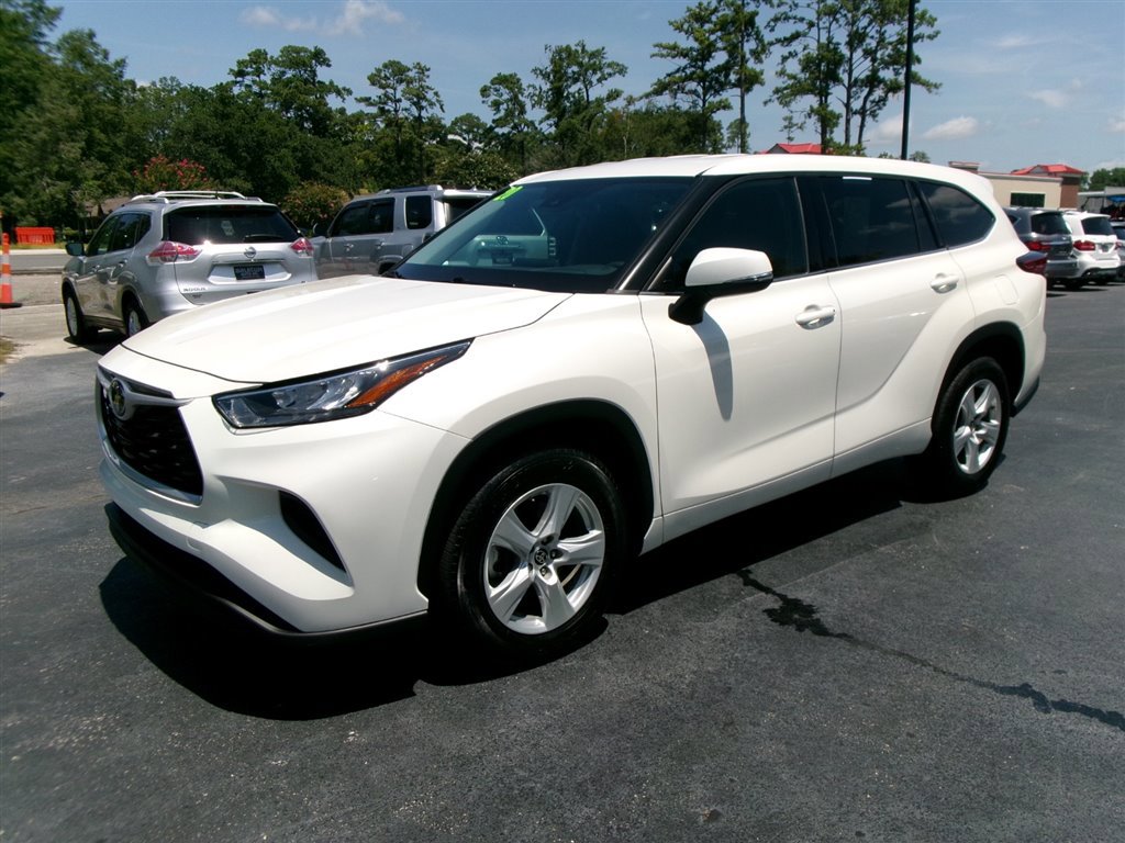 Used 2020 Toyota Highlander L image 25
