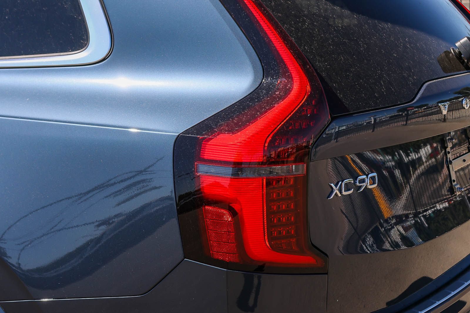 New 2026 Volvo XC90 T8 Plus w/ Protection Package Premier AWD/4WD image 10