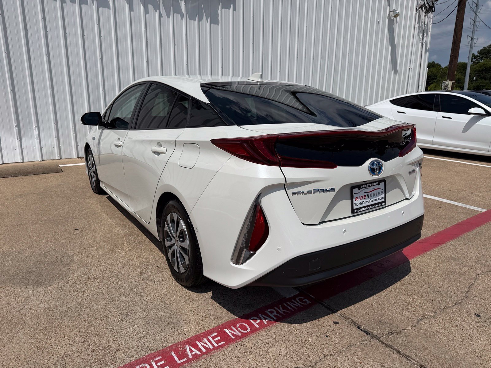 Used 2020 Toyota Prius Prime Limited FWD image 4