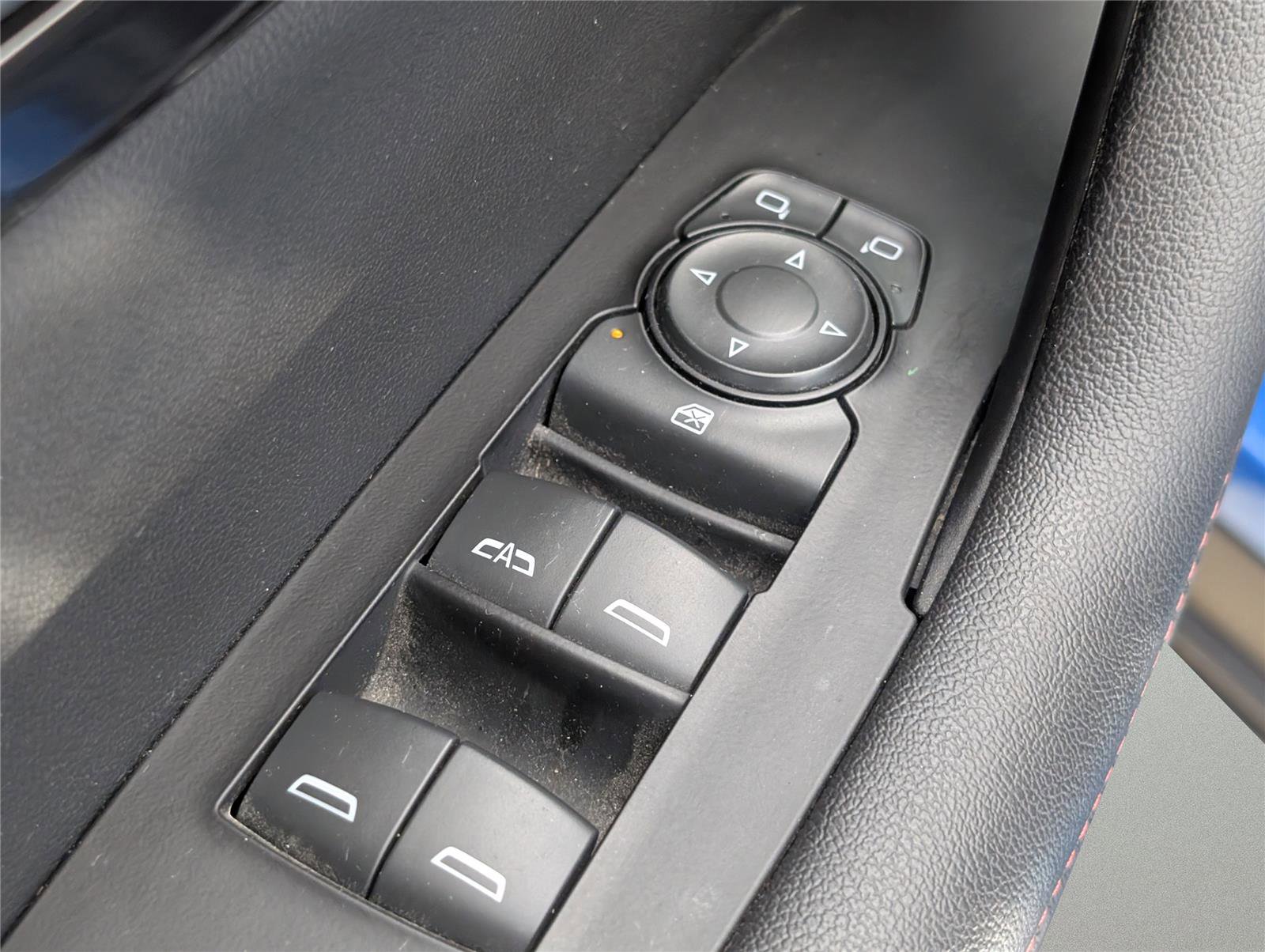 Used 2021 Chevrolet Blazer RS w/ Enhanced Convenience Package image 15