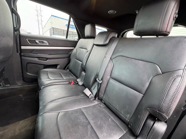 Used 2017 Ford Explorer XLT w/ Equipment Group 202A image 13