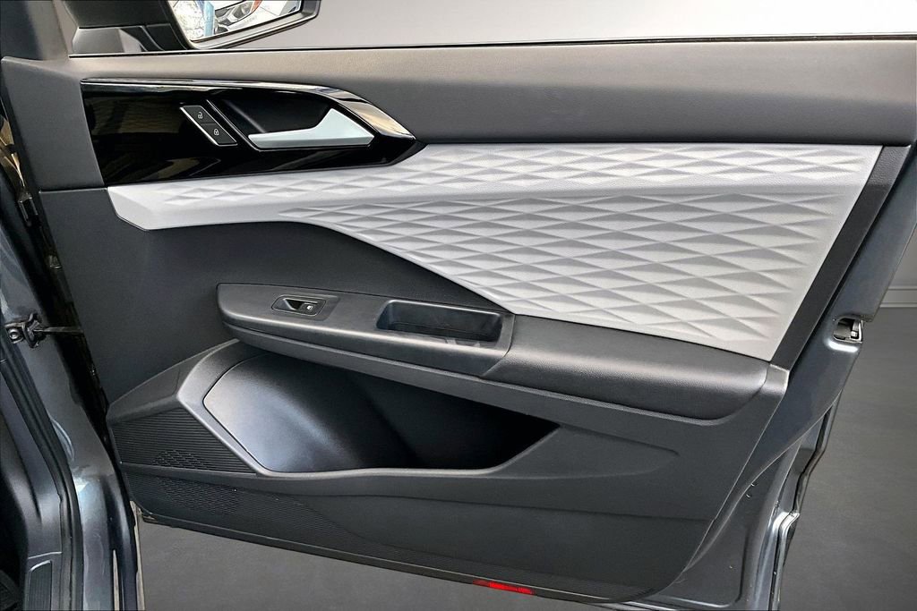 Used 2022 Volkswagen Taos S w/ IQ Drive S Package AWD/4WD image 28