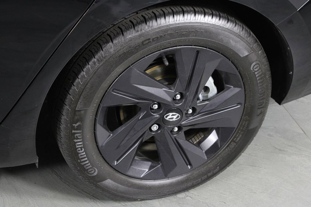 Certified 2021 Hyundai Elantra SEL w/ Convenience Package image 11