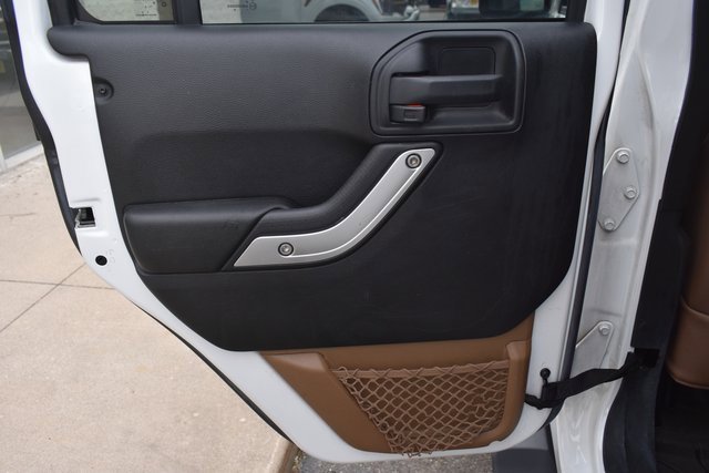 Used 2016 Jeep Wrangler Unlimited Sahara w/ Dual Top Group image 28