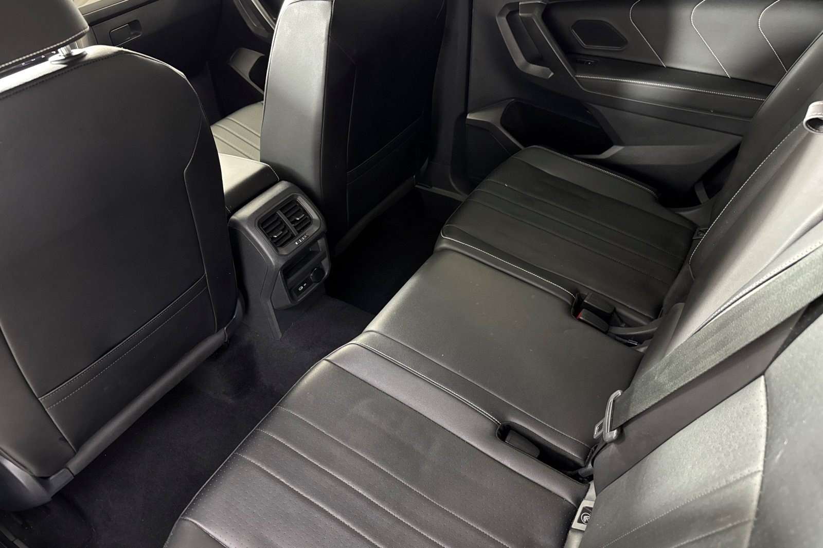 Used 2022 Volkswagen Tiguan SE FWD image 29