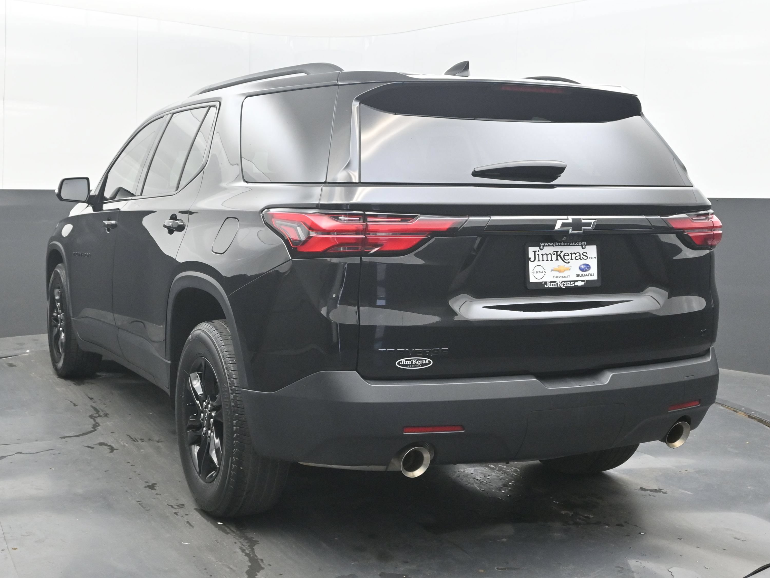 Used 2023 Chevrolet Traverse LT FWD image 8