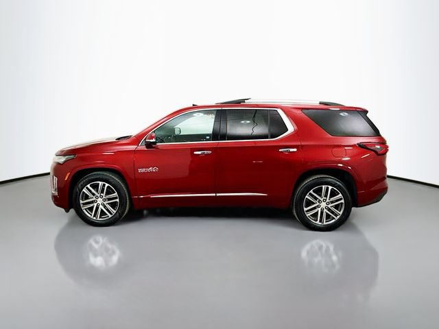 Used 2023 Chevrolet Traverse High Country w/ LPO, Floor Liner Package AWD/4WD image 5