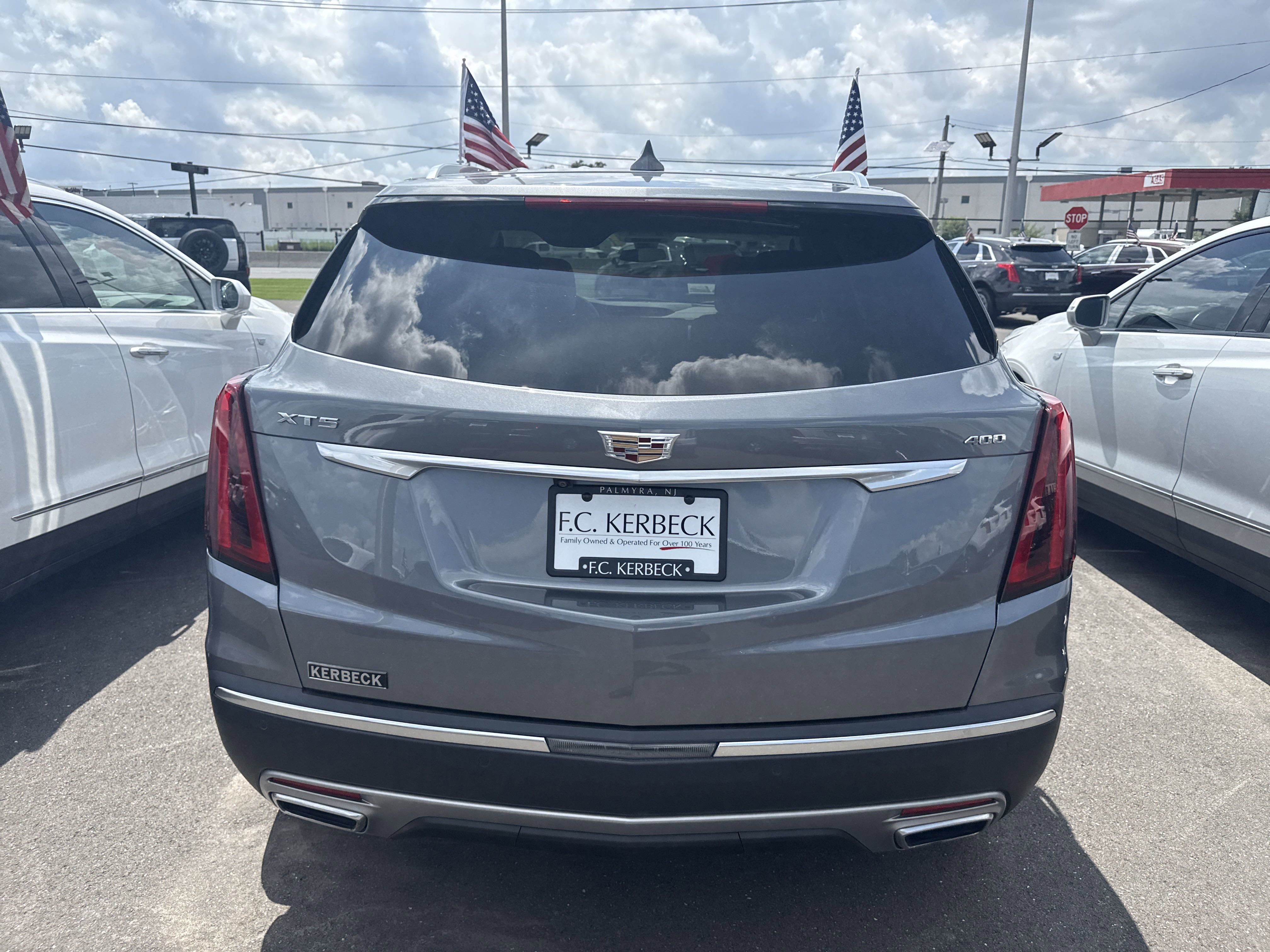 Used 2021 Cadillac XT5 Premium Luxury w/ LPO, Premium Carpet Package image 7