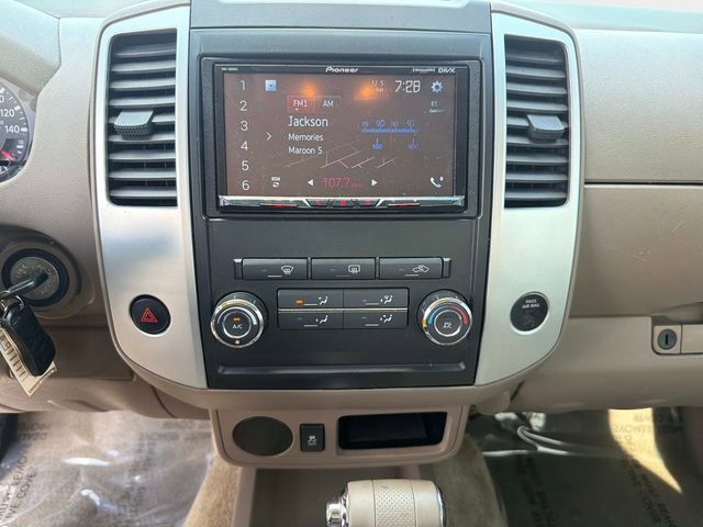 Used 2012 Nissan Frontier SV image 22