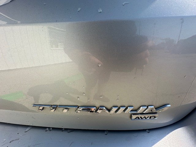 Used 2016 Ford Edge Titanium image 7