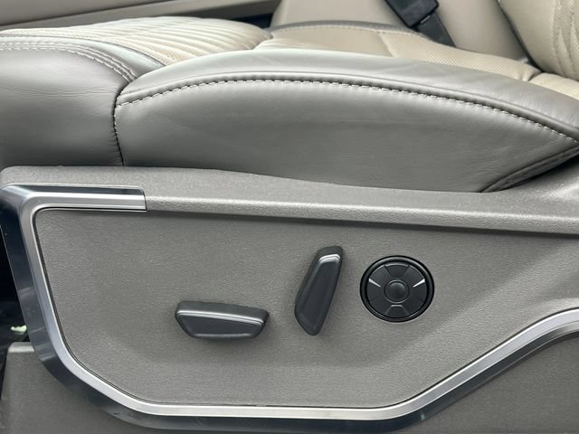 New 2026 Ford F350 Platinum w/ Platinum Plus Package AWD/4WD image 19