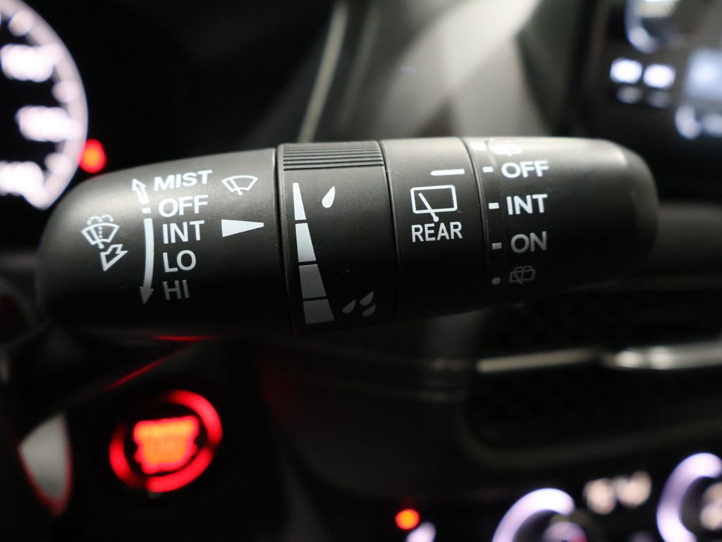 Used 2025 Honda HR-V EX-L image 39