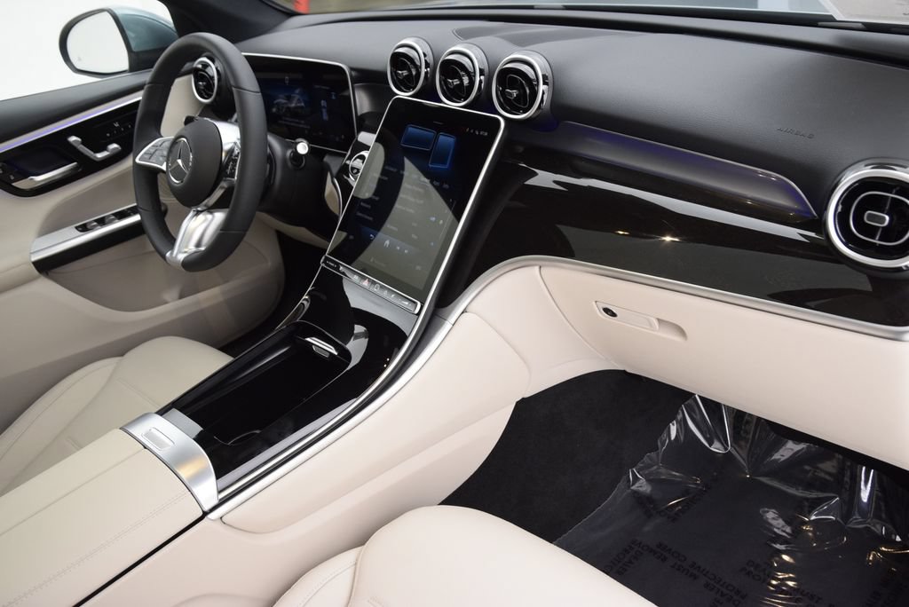 Used 2026 Mercedes-Benz GLC 300 4MATIC image 15