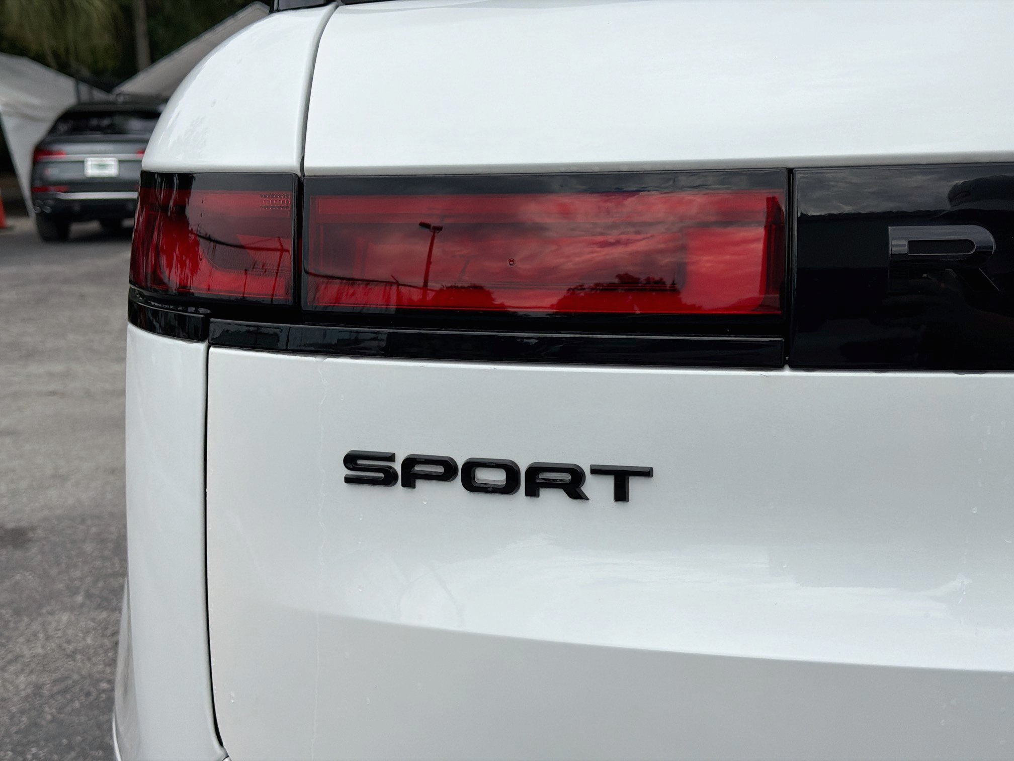 New 2027 Land Rover Range Rover Sport Dynamic SE AWD/4WD image 10