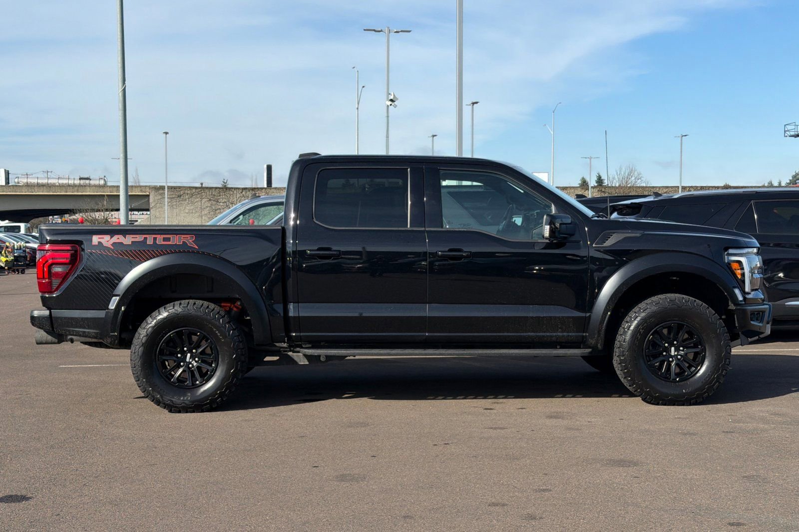 Used 2025 Ford F150 Raptor image 3