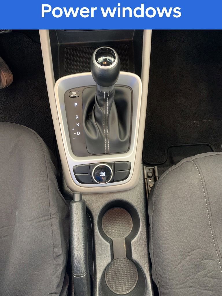 Certified 2023 Hyundai Venue SEL FWD image 10
