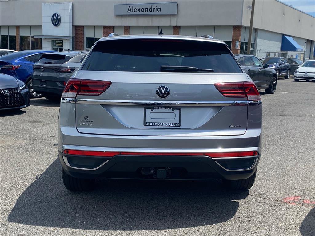 Certified 2023 Volkswagen Atlas Cross Sport SE w/ Panoramic Sunroof Package AWD/4WD image 3