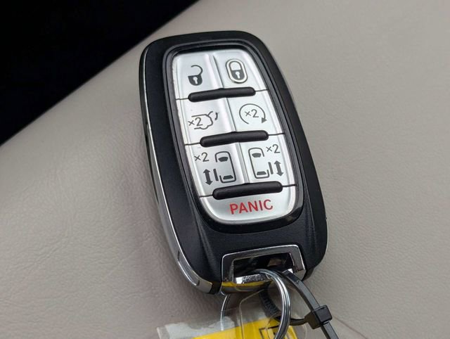 Used 2021 Chrysler Voyager Lxi image 29