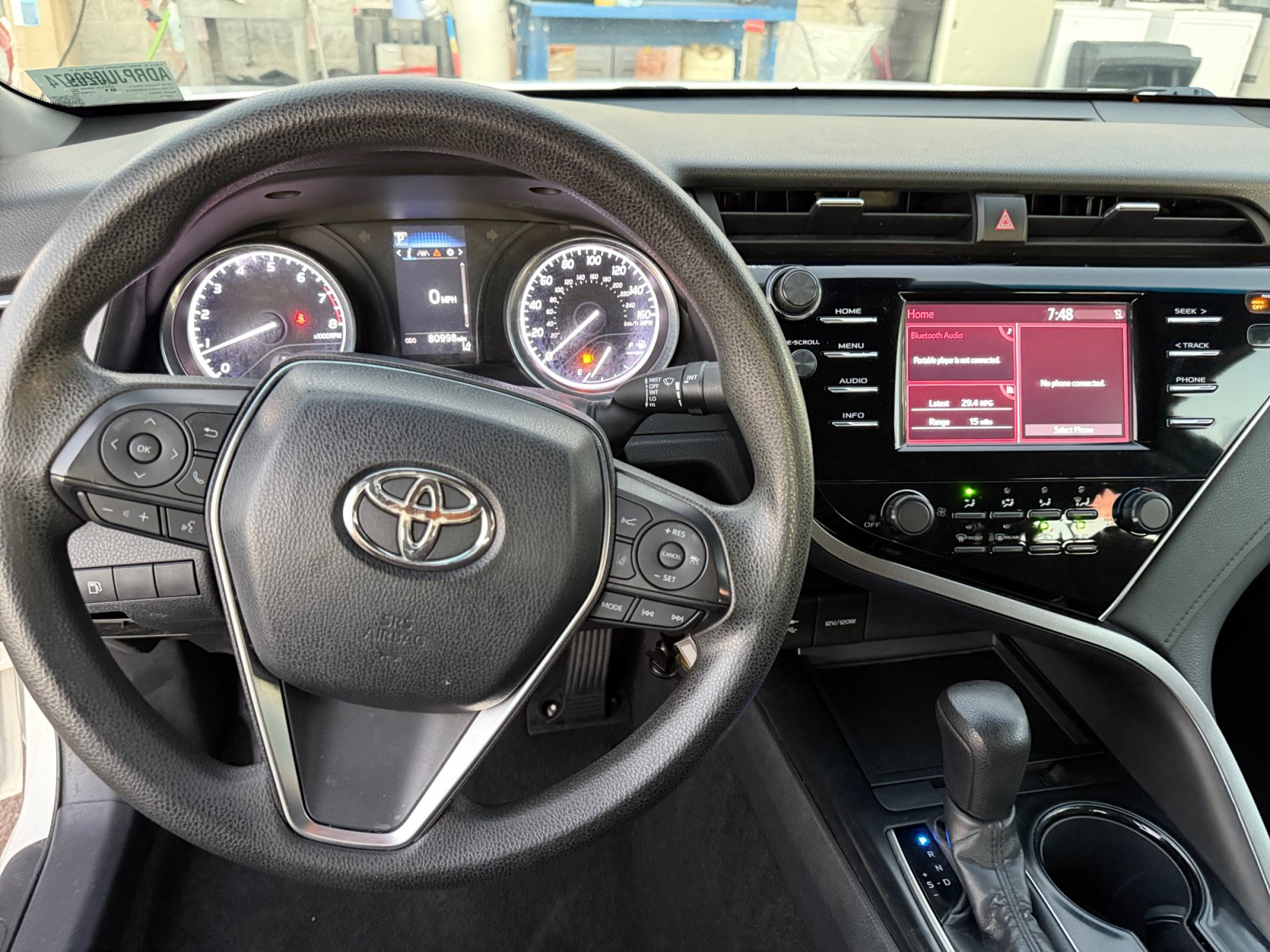 Used 2018 Toyota Camry LE FWD image 12