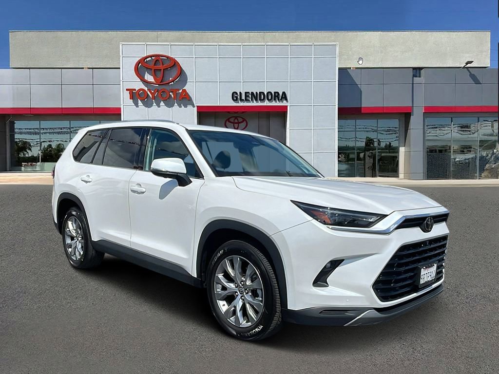 Certified 2024 Toyota Grand Highlander XLE image 1