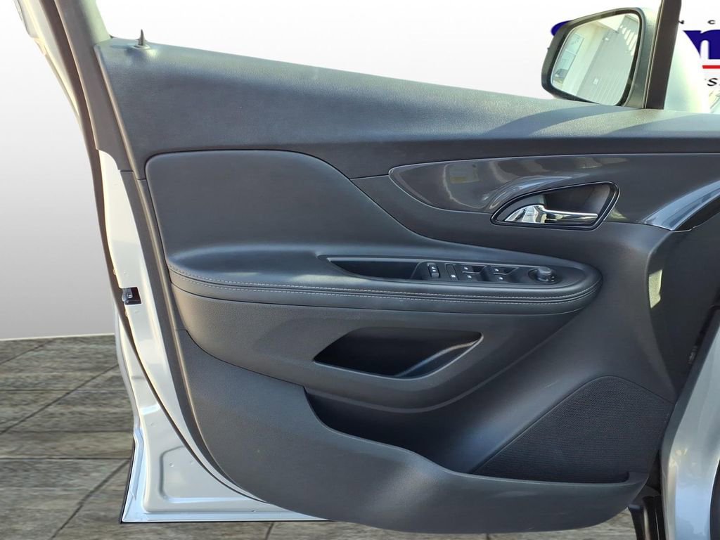 Used 2022 Buick Encore Preferred w/ Safety Package image 11