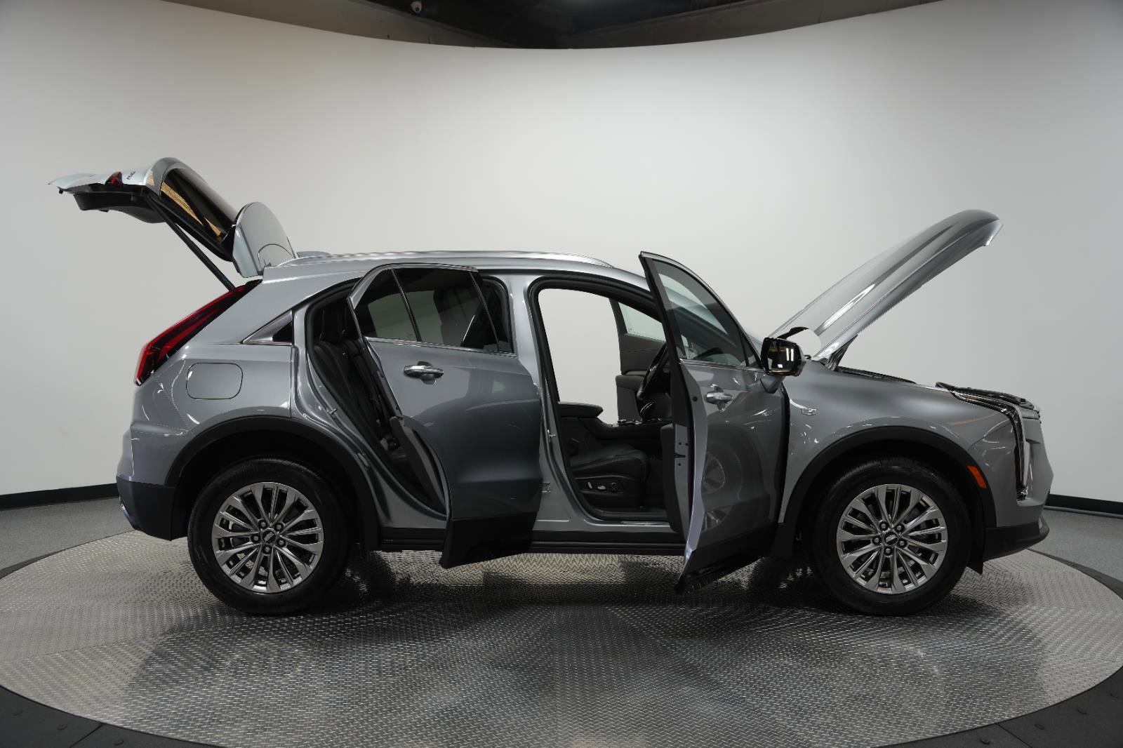 Used 2025 Cadillac XT4 Premium Luxury image 10