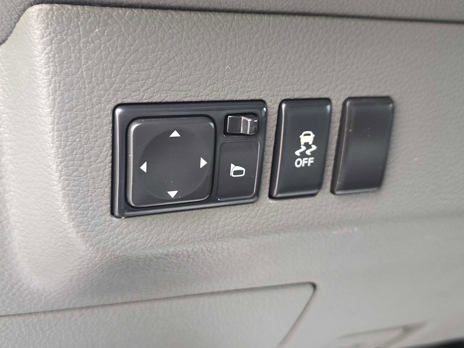 Used 2021 Nissan NV 2500 SV w/ Navigation Package image 15