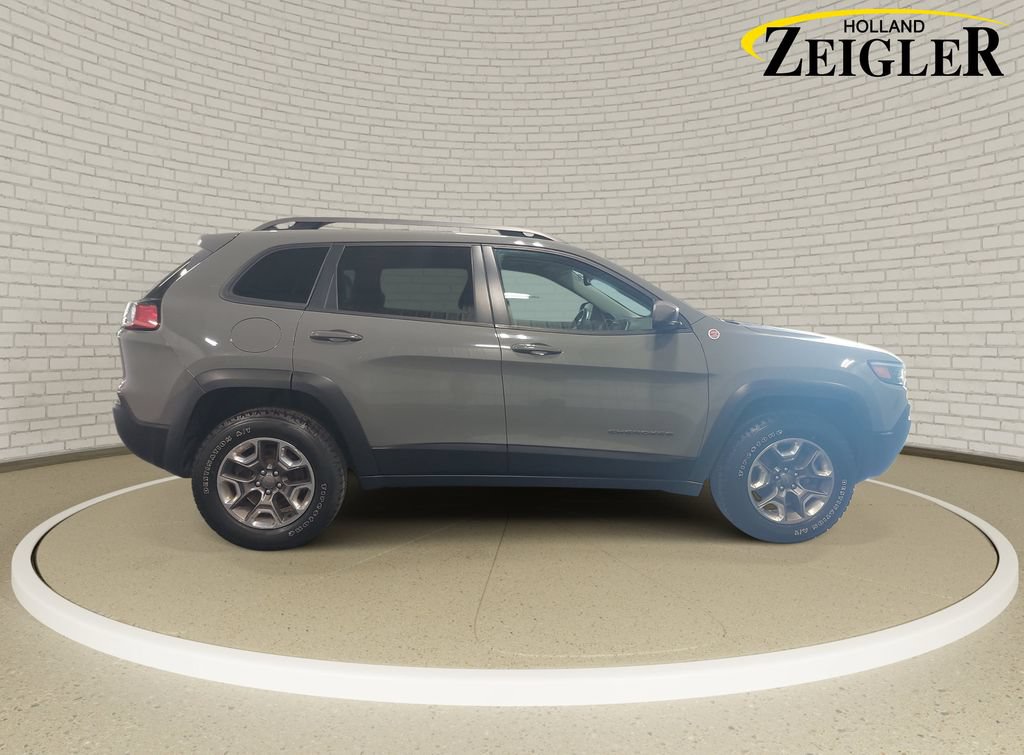 Used 2019 Jeep Cherokee Trailhawk w/ Comfort/Convenience Group AWD/4WD image 4