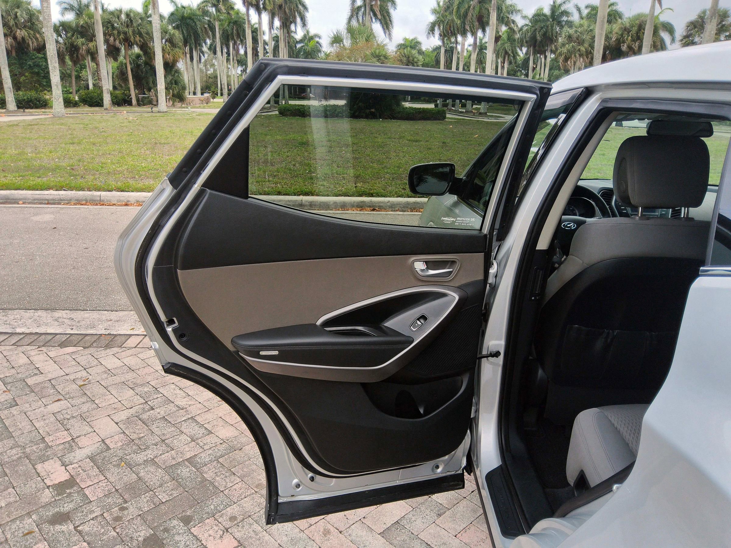 Used 2013 Hyundai Santa Fe Sport FWD image 27