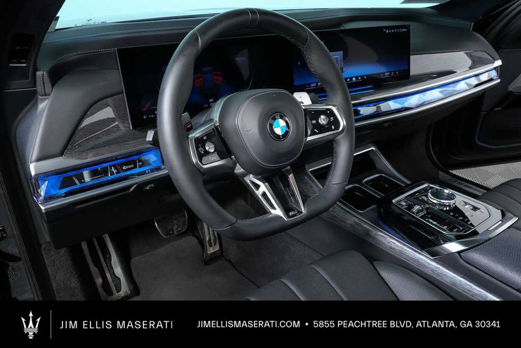 Used 2023 BMW 760i xDrive AWD/4WD image 4