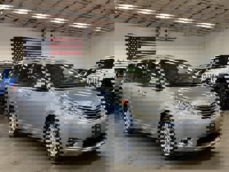 Used 2014 Toyota Sienna XLE