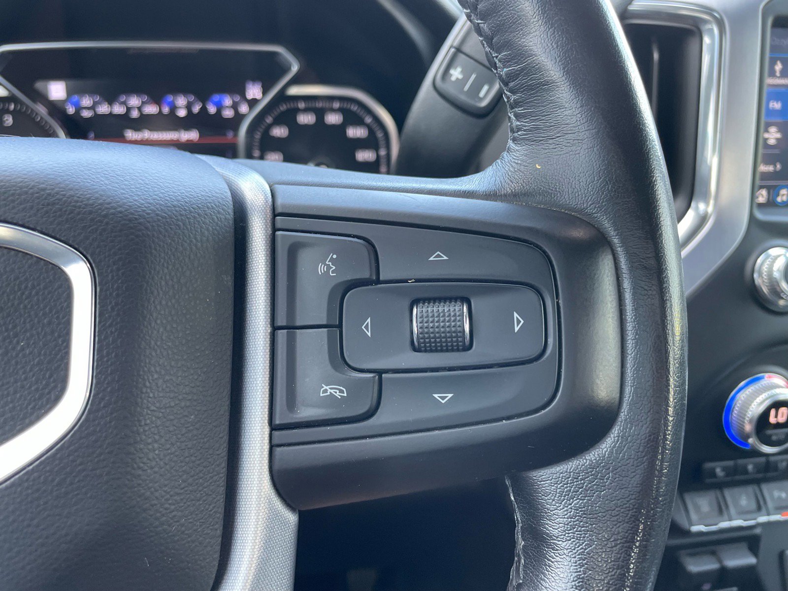 Used 2020 GMC Sierra 2500 SLT w/ SLT Premium Plus Package AWD/4WD image 16