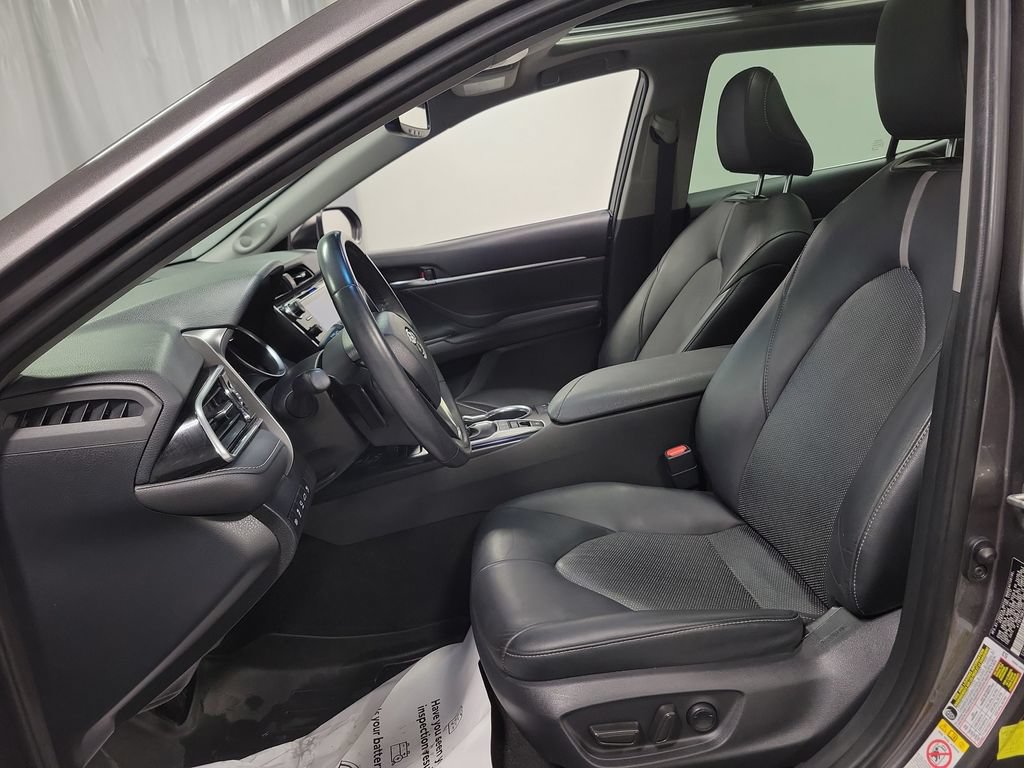 Used 2018 Toyota Camry XSE w/ Driver Assist Package FWD image 13