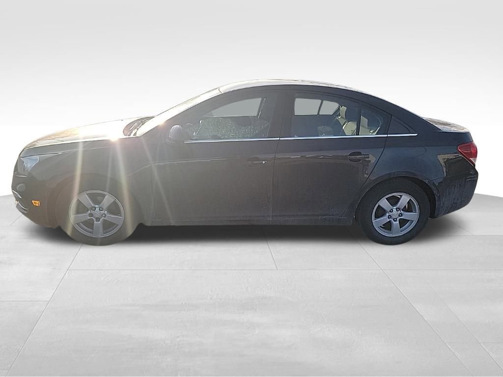 Used 2016 Chevrolet Cruze LT image 9